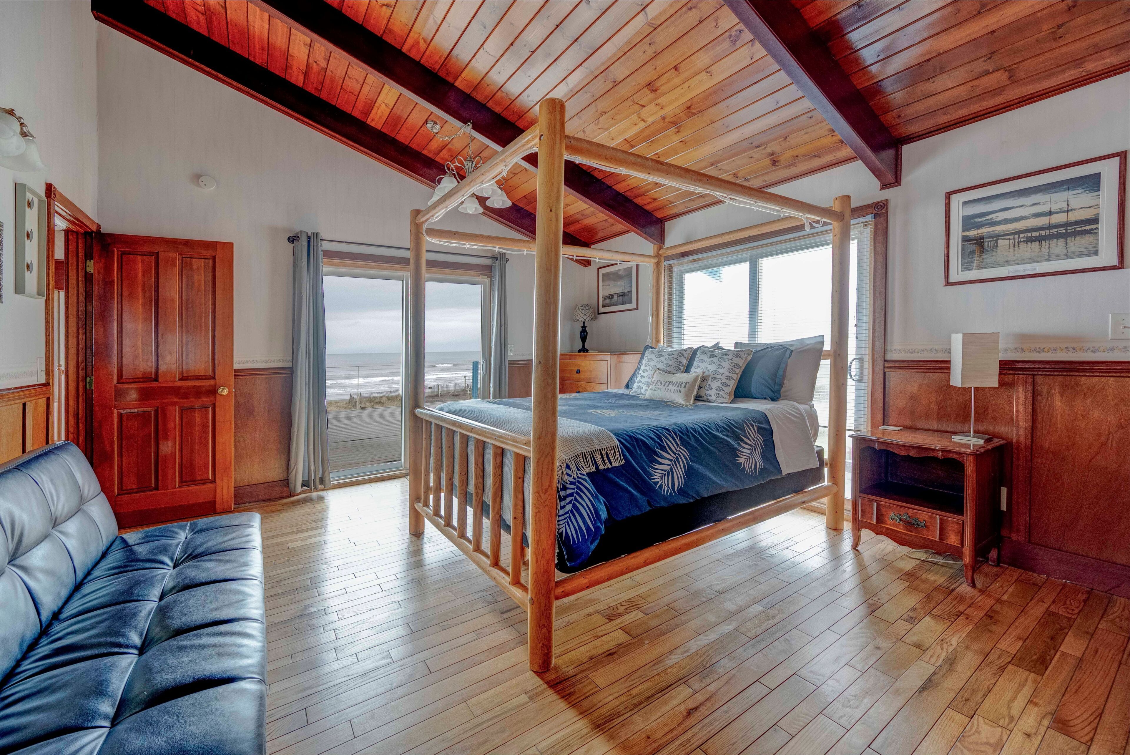 5 bedrooms, desk, iron/ironing board, WiFi