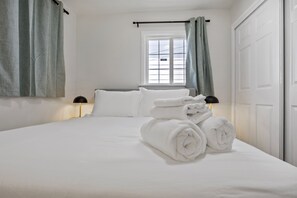 6 quartos, ferros/tábuas de passar roupa, Wi-Fi, roupa de cama