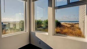Interior - Westport Waves Beach House (Westport)