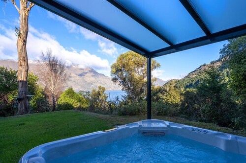 Arawata Alpine Views - 2BDRM luxury