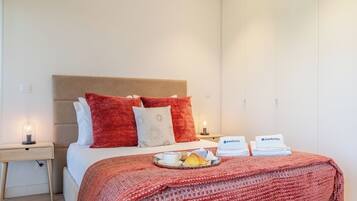 1 habitación, tabla de planchar con plancha, wifi gratis y ropa de cama