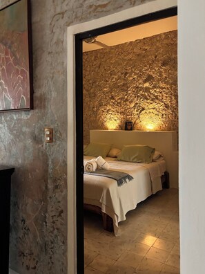 4 bedrooms, desk, iron/ironing board, free WiFi - Artful 4BR Mérida Home with Pool & Vibrant Mexican Charm, City Center (Centro)