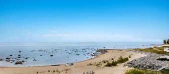 Experience luxury at Thorne Swift Lakehouse, Harbor Springs - Lake Michigan