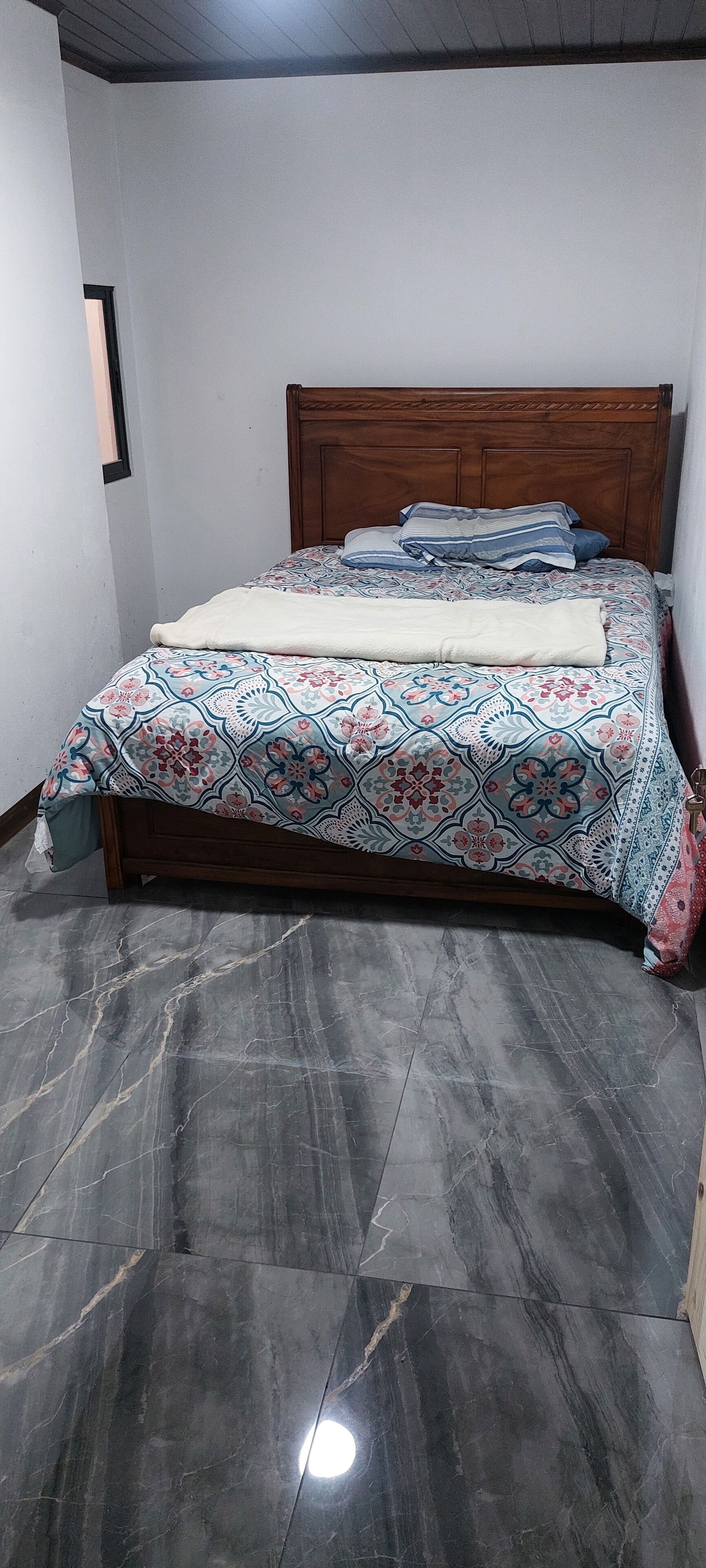 1 chambre, accès Internet, draps fournis