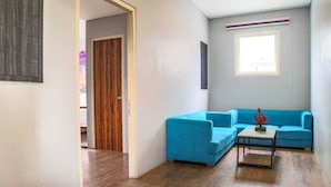 Living area - Sunrise Hotel Malang (Malang)