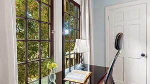 House (2 Bedrooms) | Interior - Spanish Revival Charm in Silver Lake w/ Patio, BBQ & Walkable Location Maltman Manor by Avantstay (Los Angeles)