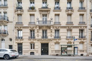 Exterior - Blueground | Chaillot, view, nr Trocadéro (Paris)