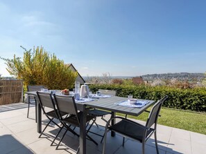 Outdoor dining - Les Jonquilles by Interhome (Deauville-Trouville)