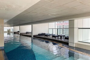 Pool - Blueground | JLT, pool, nr Lake (Dubai)