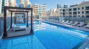 Pool - Blueground | Dubai Marina, pool, nr Jumeirah Beach (Dubai)