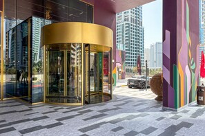 Exterior detail - Blueground | JLT Cluster K, pool, nr Marina (Dubai)