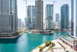 Pool - Blueground | JLT Cluster K, pool, nr Marina (Dubai)
