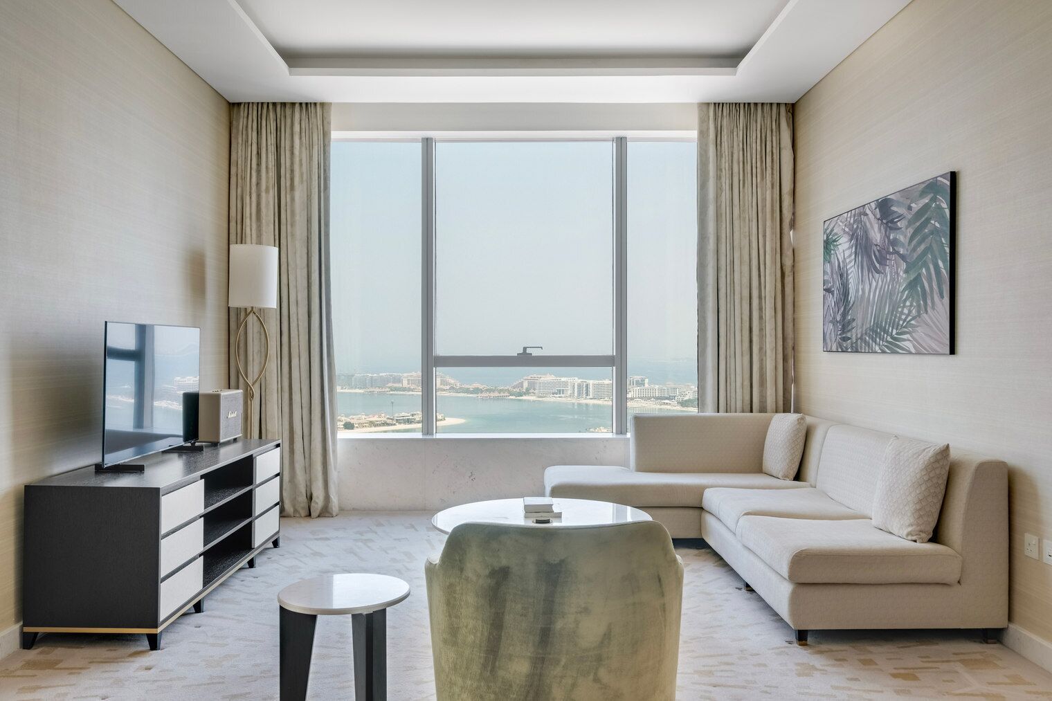 Télévision, chaîne hi-fi