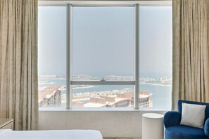 Iron/ironing board, WiFi, bed sheets - Blueground | The Palm Jumeirah, jacuzzi, nr Atlantis (Dubai)