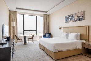 Iron/ironing board, WiFi, bed sheets - Blueground | The Palm Jumeirah, pool, nr Marina (Dubai)