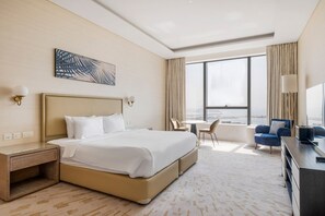 Iron/ironing board, WiFi, bed sheets - Blueground | The Palm Jumeirah, jacuzzi, nr beach (Dubai)
