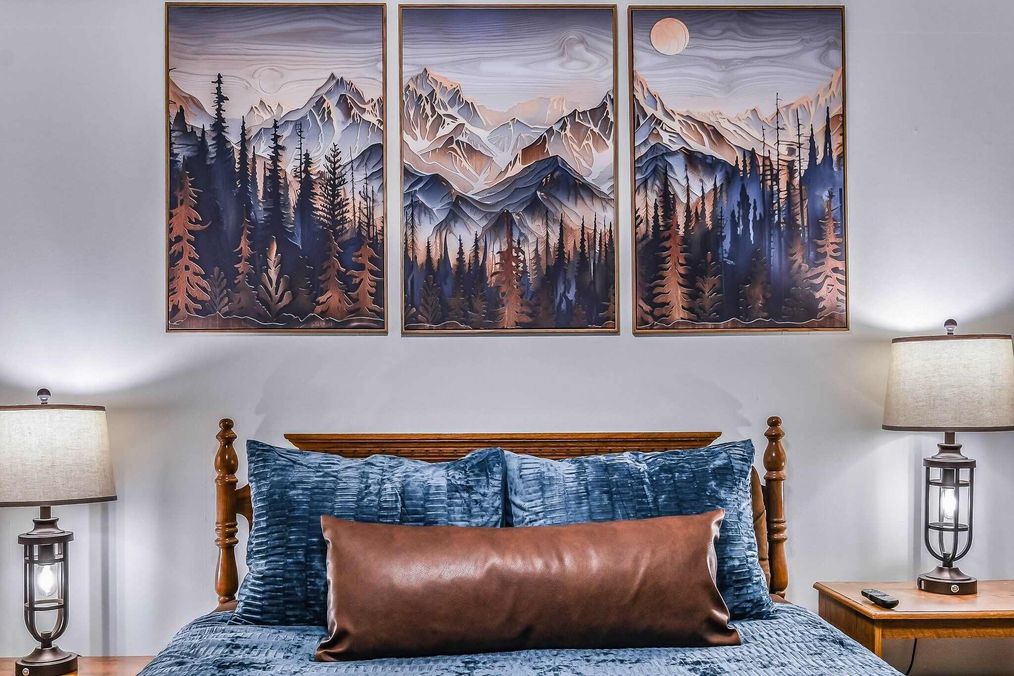 Iron/ironing board, free WiFi, bed sheets