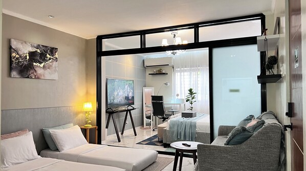 2 bedrooms, iron/ironing board, WiFi, bed sheets