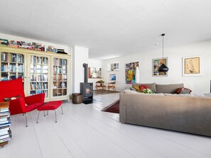 Télévision, cheminée