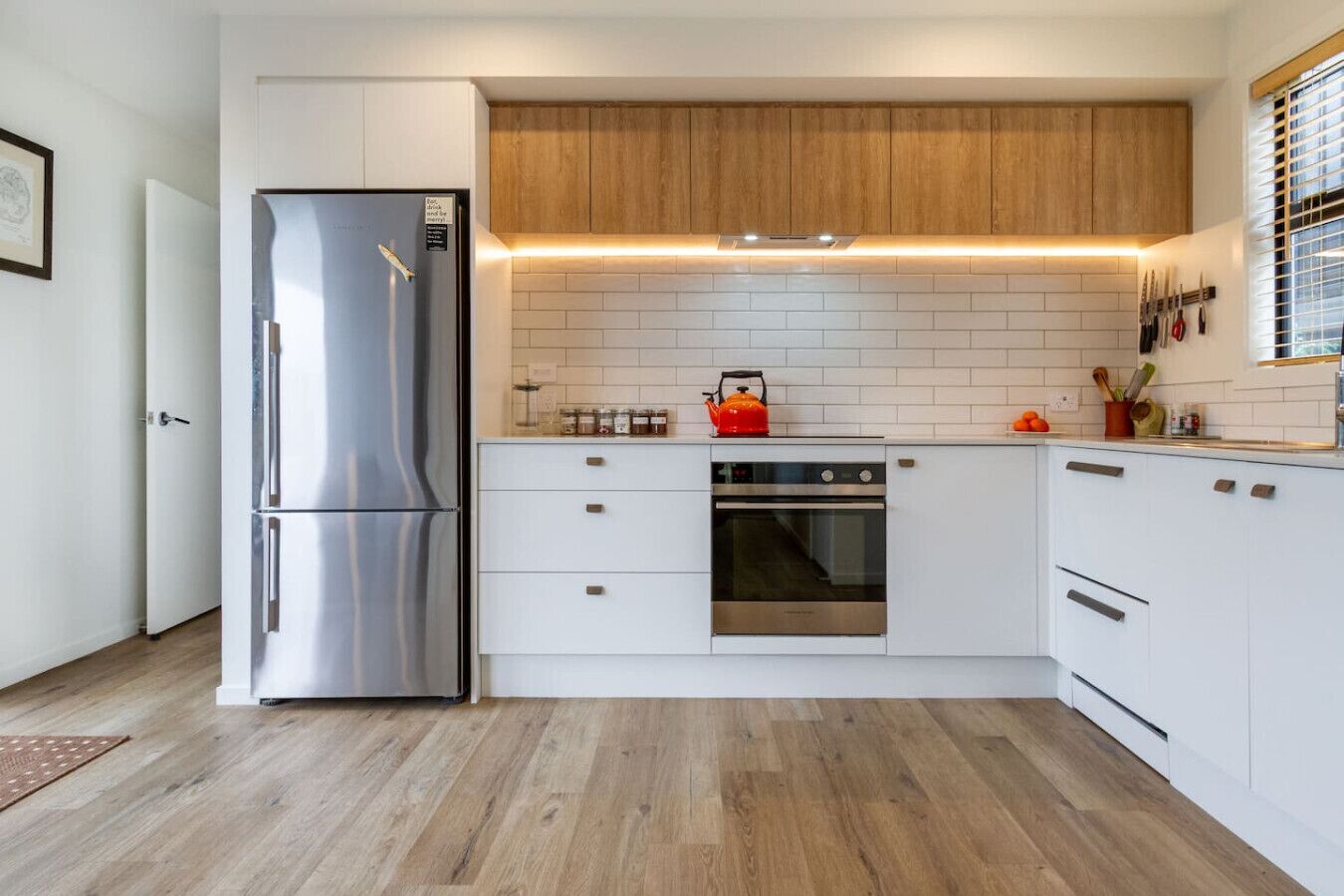 Refrigerador, microondas, horno, placa de cocina