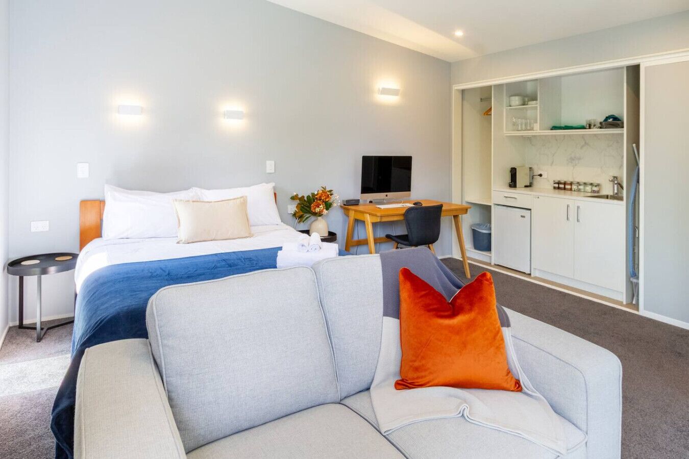 1 habitación, tabla de planchar con plancha, wifi y ropa de cama 