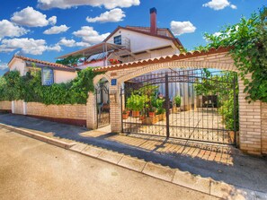 Exterior - Holiday apartment mit Klimaanlage (Peroj)
