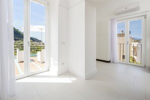 Interior entrance - Radici House (Sant'Agnello)