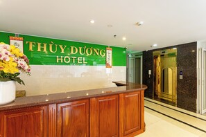 Reception - Thuy Duong Hotel - Near Tan Son Nhat Airport (Thanh pho Ho Chi Minh)