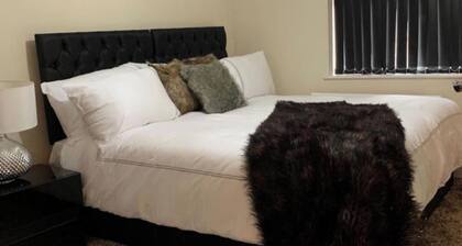 Apartment - Sleeps 4 & Free Parking