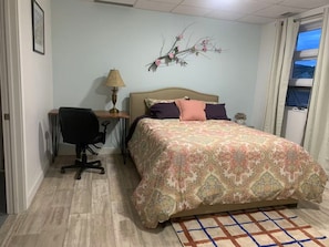 3 slaapkamers, een strijkplank/strijkijzer, wifi, beddengoed