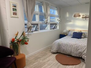 3 dormitoris, planxa i posts de planxar, wifi i roba de llit 