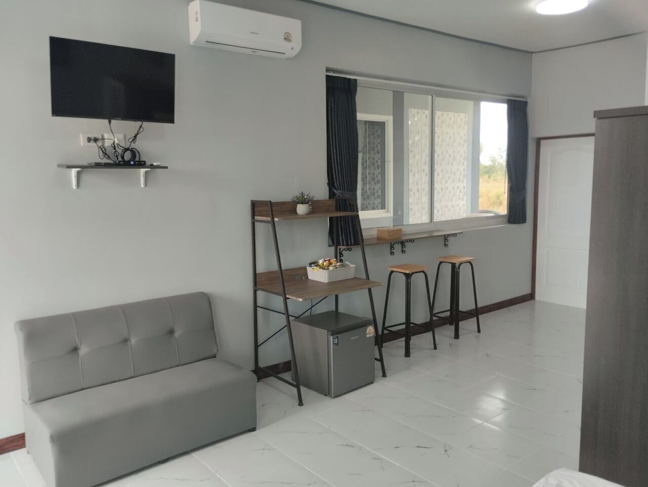 Double Room, Balcony, Garden View | In-room safe, blackout curtains, free WiFi