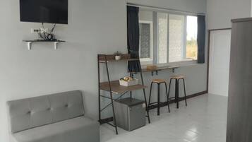 ห้องดับเบิล, ระเบียง, วิวสวน | ตู้นิรภัยในห้องพัก, ผ้าม่านกันแสง, Wi-Fi ฟรี