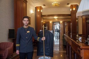 المنشأة من الداخل