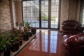 Interior - Ayf Palace (Baku)