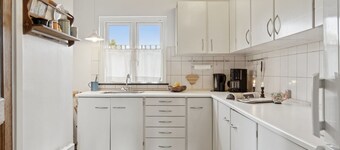 "Elle" - 175m from the sea by Interhome