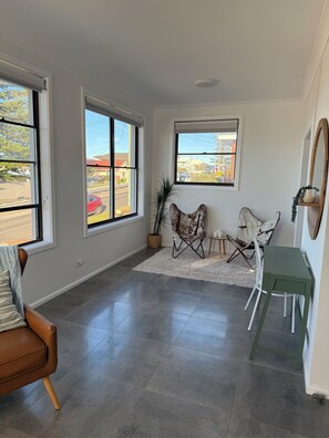 Interior - Family comfort across the road from North Beach (Shellharbour)