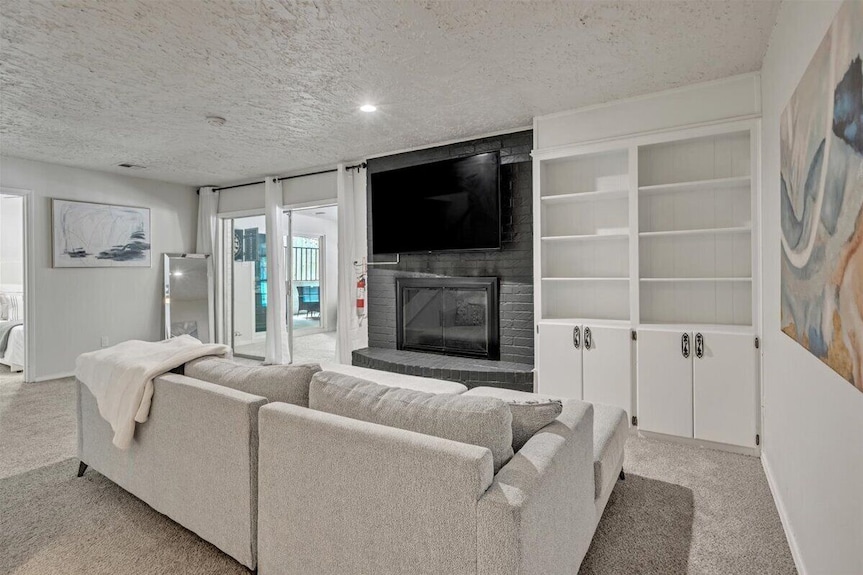 Spacious 5-bedroom House In Norman Norman Luxe Retreat. Pool & Hot Tub Sleeps 14 - Norman, OK