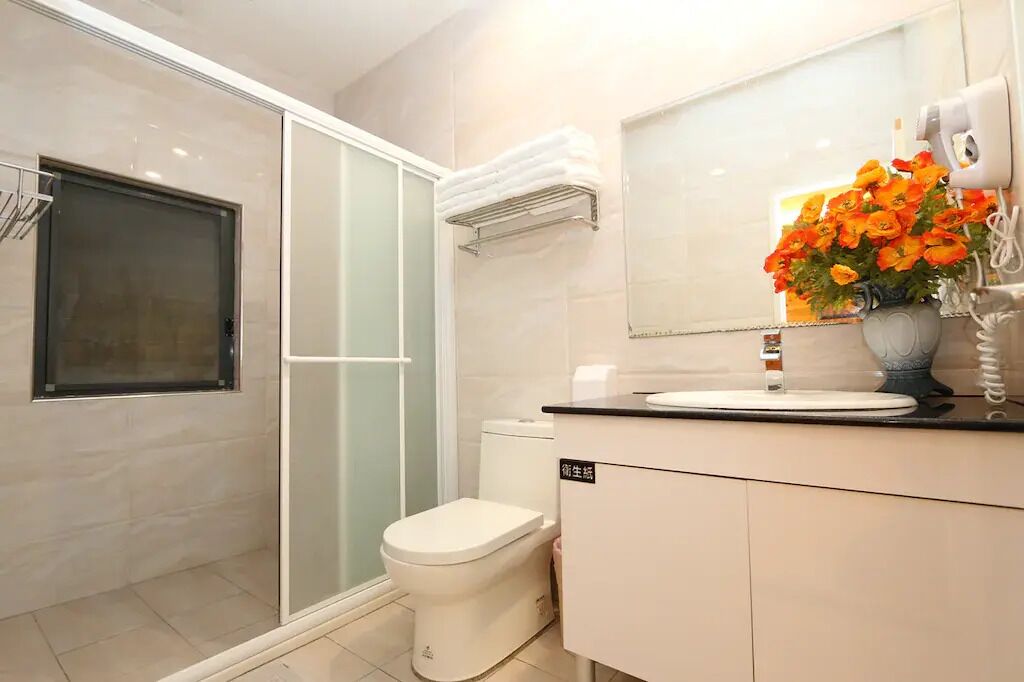Sweet Double Room | Bathroom | Shower, hair dryer, towels, soap