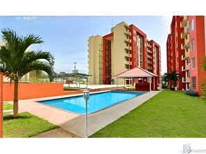 Pool - Serene 3-bedroom apartment with AC in Panamá (Panamá)