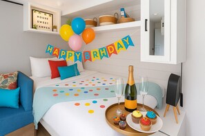 1 makuuhuone, silitysrauta/-lauta, Wi-Fi, vuodevaatteet