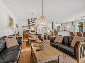 TV, fireplace - "Gia" - 500m from the sea by Interhome (Væggerløse)