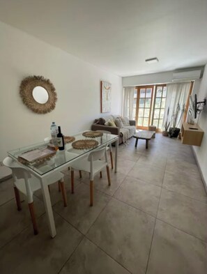 Living area - Beautiful apartment in the km 0 of Mendoza (Ciudad)