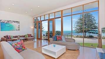 TV, DVD player, offices