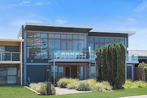 Exterior - Seachange, Waterfront Living in Victor Harbor (Victor Harbor)