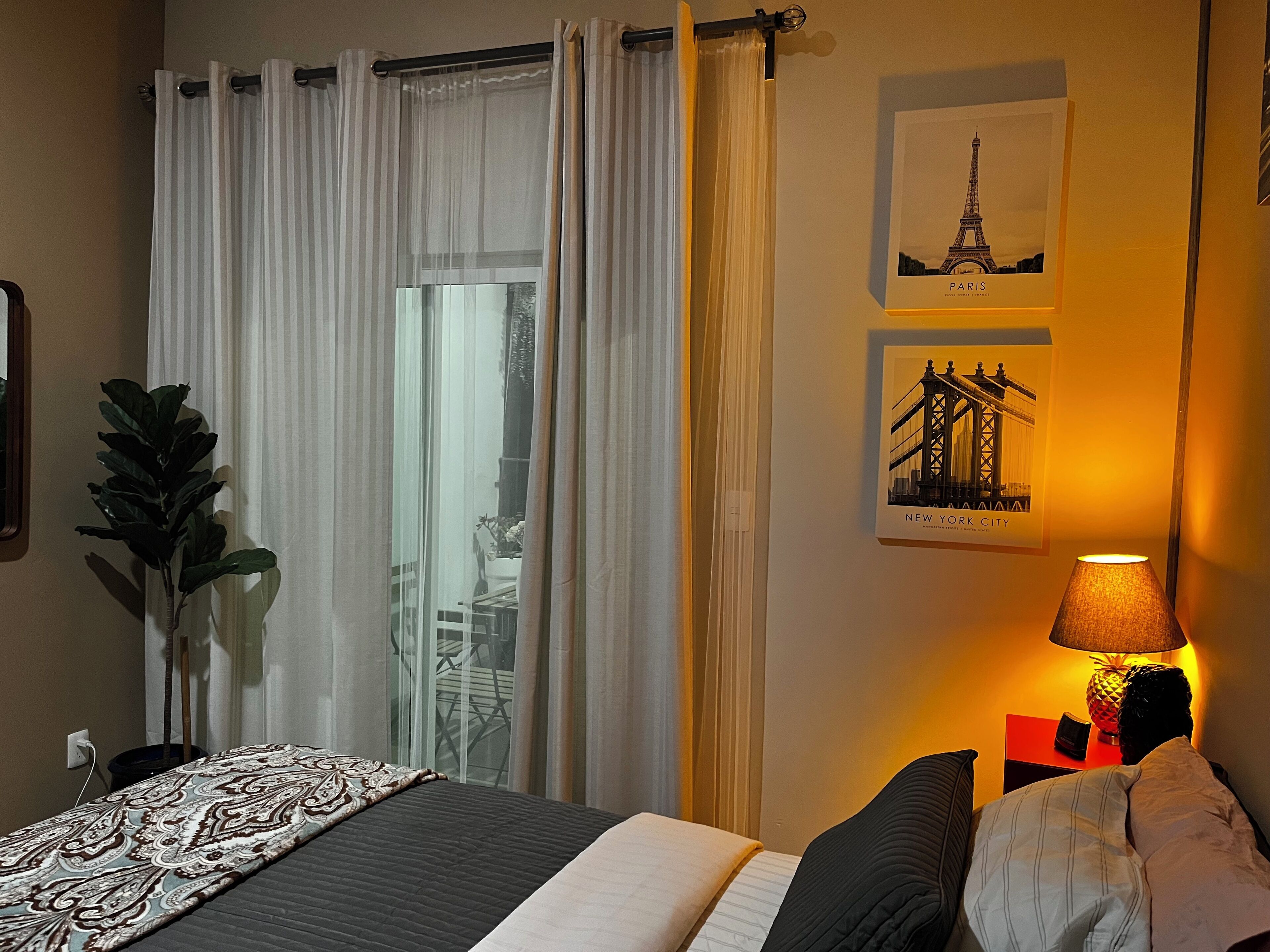 5 slaapkamers, een strijkplank/strijkijzer, wifi, beddengoed