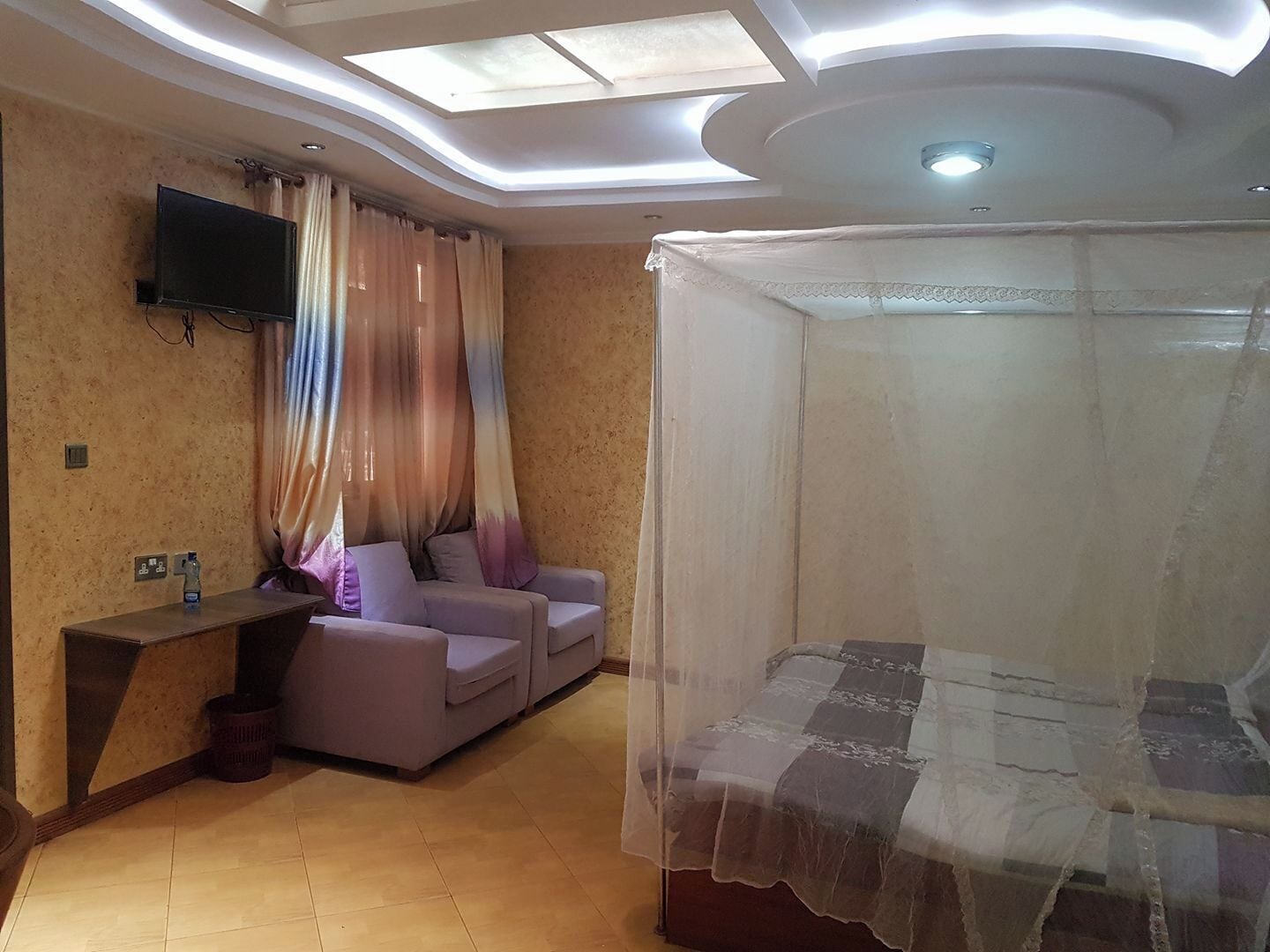 Habitación doble Deluxe, vista a la ciudad | Wifi gratis y ropa de cama 