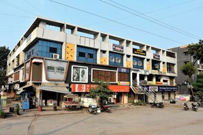 Front of property - HOTEL DIVYA PALACE (Ahmedabad)