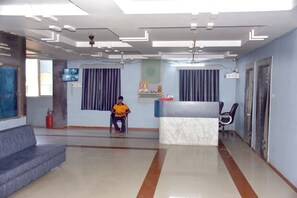 Lobby - HOTEL DIVYA PALACE (Ahmedabad)