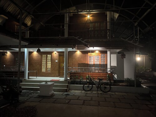 Tranquil bed & breakfast with AC in Aluva